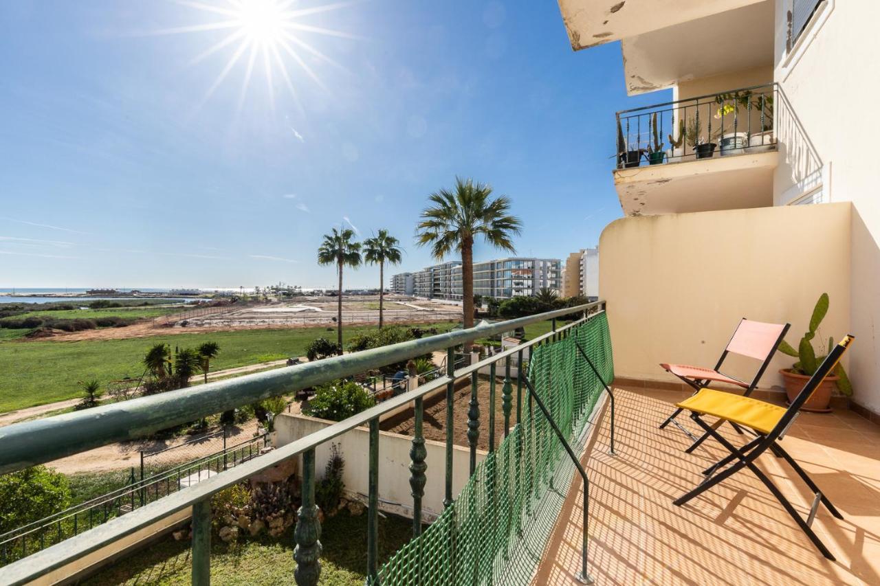 Front View Flat * Armacao de Pera